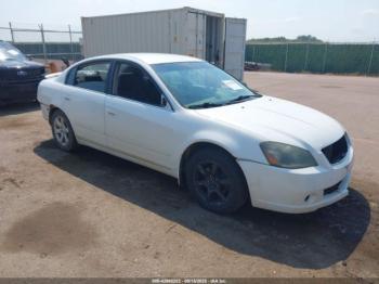  Salvage Nissan Altima