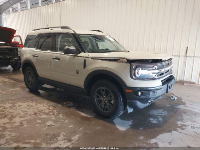  Salvage Ford Bronco