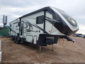  Salvage 5th Wheel Other