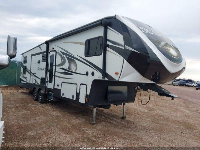  Salvage 5th Wheel Other
