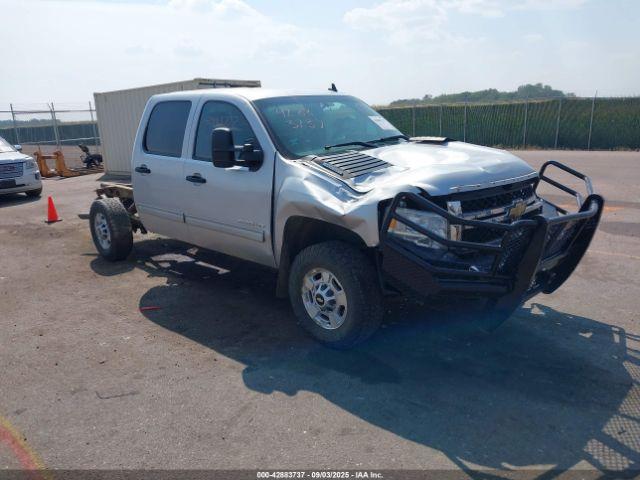  Salvage Chevrolet Silverado 2500