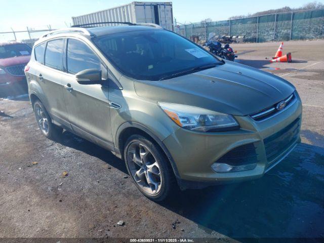  Salvage Ford Escape