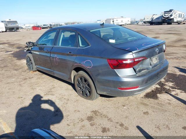 Volkswagen Jetta Image 4