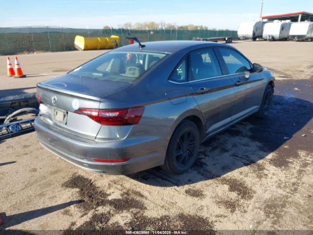 Volkswagen Jetta Image 3