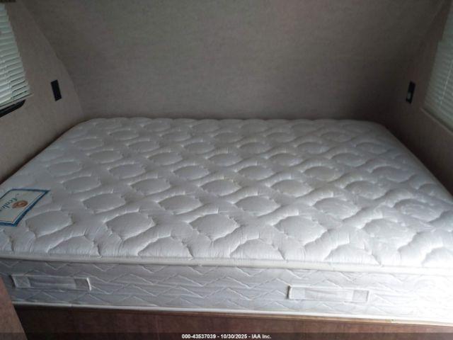 Starcraft Autumn Ridge Image 12