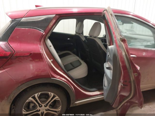 Chevrolet Bolt Premier Image 8