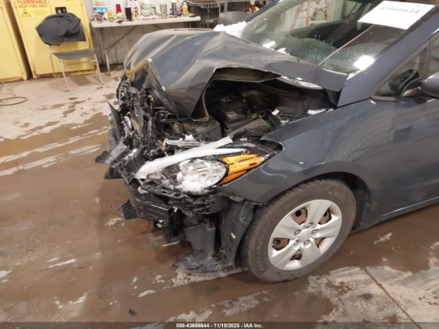 Kia Forte Lx Image 9