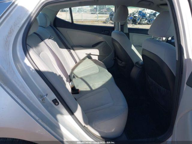 Kia Optima Lx Image 13