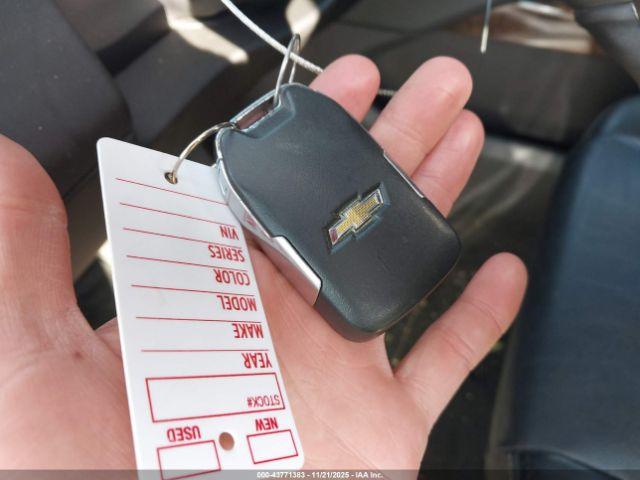 Chevrolet Suburban Lt Image 8