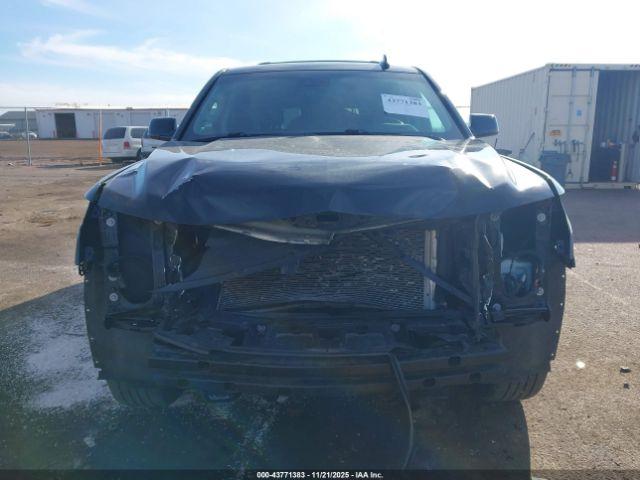 Chevrolet Suburban Lt Image 5