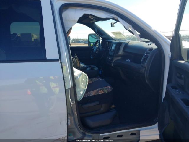 Ram 2500 Tradesman  4x4 6'4 Box Image 15