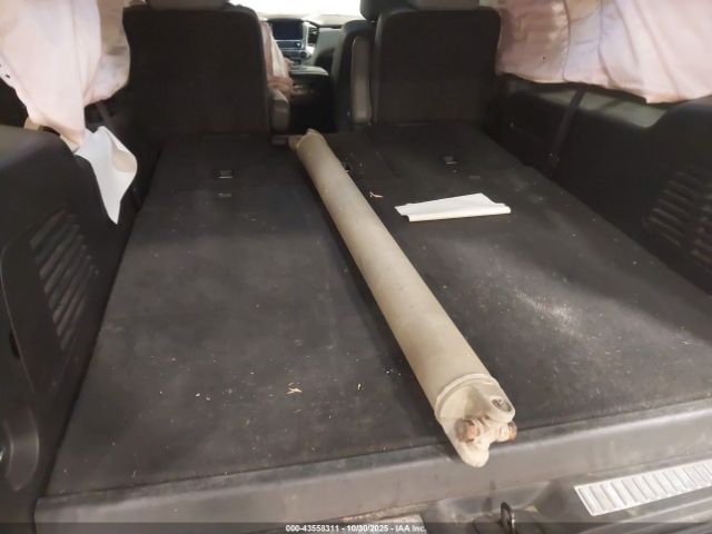 Chevrolet Suburban Lt Image 14