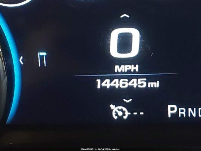 Chevrolet Suburban Lt Image 8