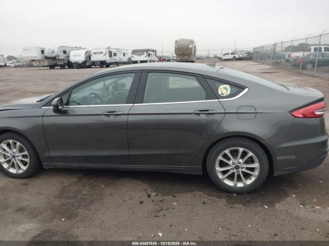 Ford Fusion Se Image 16