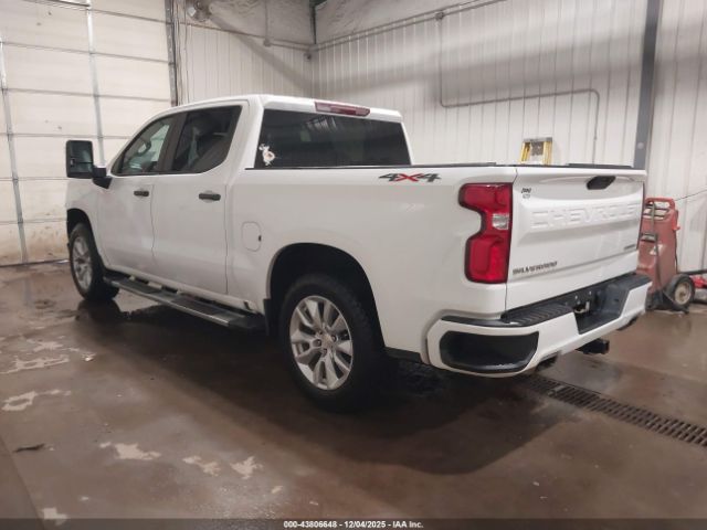 Chevrolet Silverado 1500 4wd  Short Bed Custom Image 12