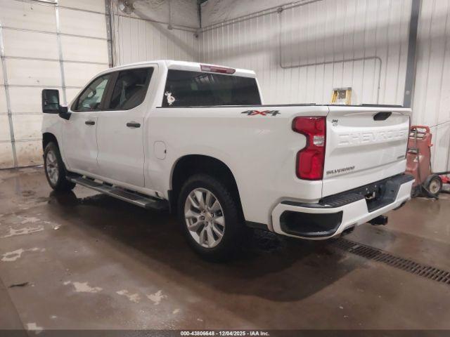 Chevrolet Silverado 1500 4wd  Short Bed Custom Image 12