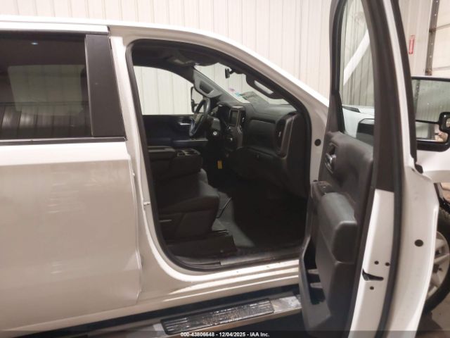 Chevrolet Silverado 1500 4wd  Short Bed Custom Image 8