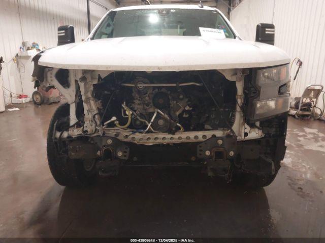 Chevrolet Silverado 1500 4wd  Short Bed Custom Image 2