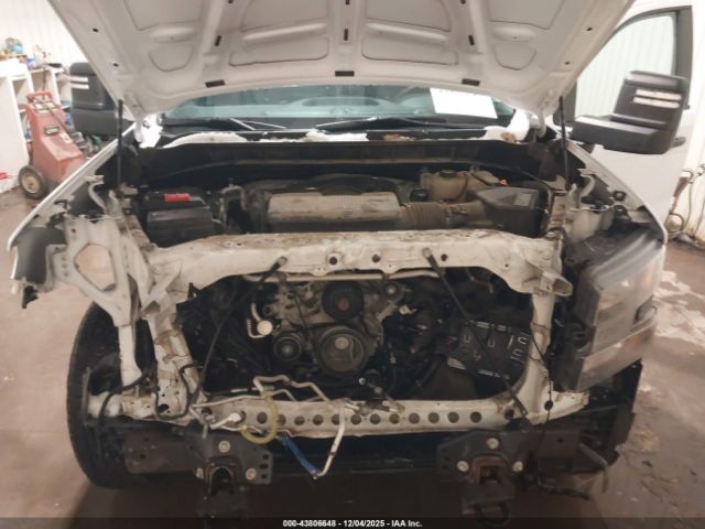 Chevrolet Silverado 1500 4wd  Short Bed Custom Image 3