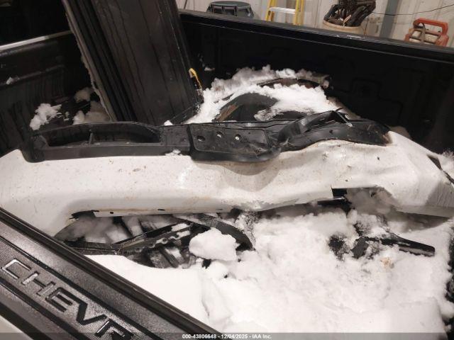 Chevrolet Silverado 1500 4wd  Short Bed Custom Image 10