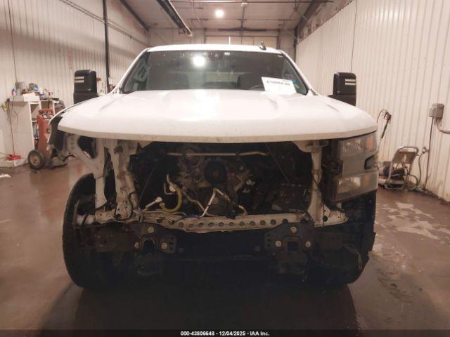 Chevrolet Silverado 1500 4wd  Short Bed Custom Image 11