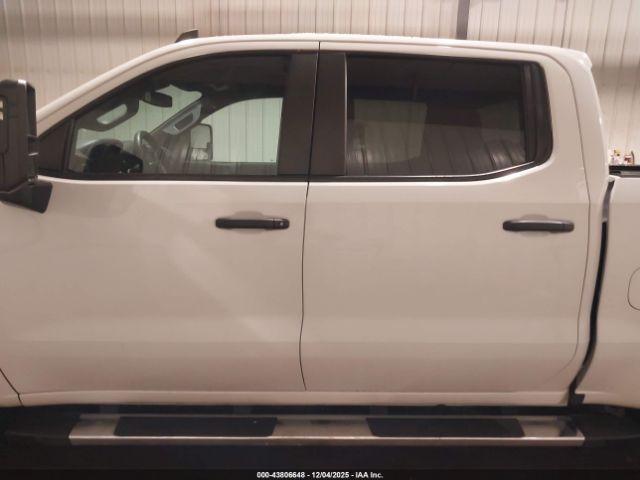 Chevrolet Silverado 1500 4wd  Short Bed Custom Image 4