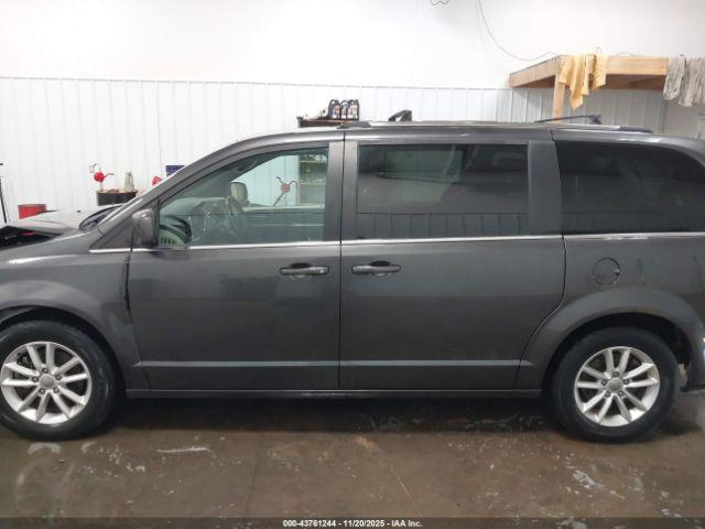 Dodge Grand Caravan Sxt Image 9