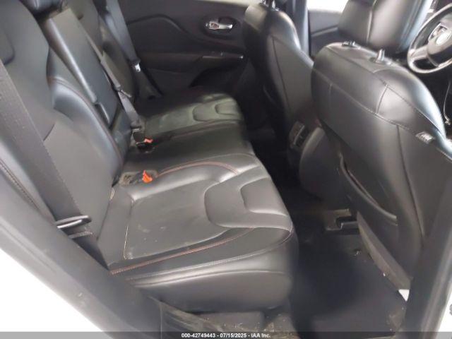 Jeep Cherokee Trailhawk Elite 4x4 Image 7