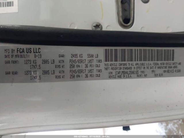 Jeep Cherokee Trailhawk Elite 4x4 Image 6