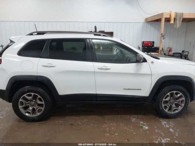 Jeep Cherokee Trailhawk Elite 4x4 Image 14