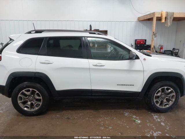 Jeep Cherokee Trailhawk Elite 4x4 Image 14