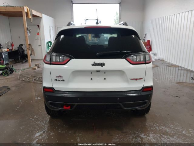 Jeep Cherokee Trailhawk Elite 4x4 Image 18