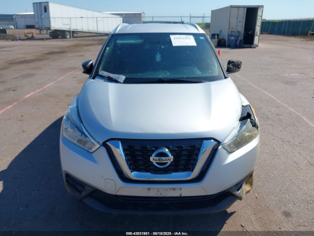 Nissan Kicks S Image 11