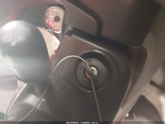 Saturn Vue V6 Image 10