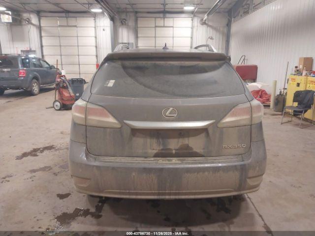 Lexus RX Image 16