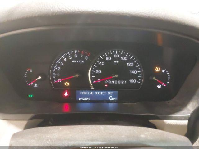 Cadillac DTS 1sd Image 8