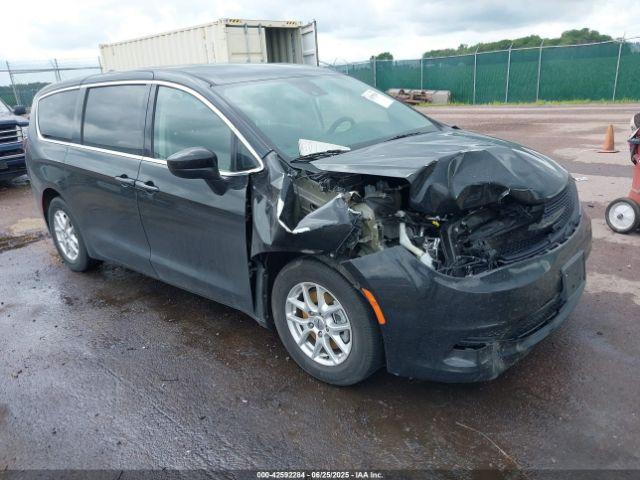  Salvage Chrysler Voyager