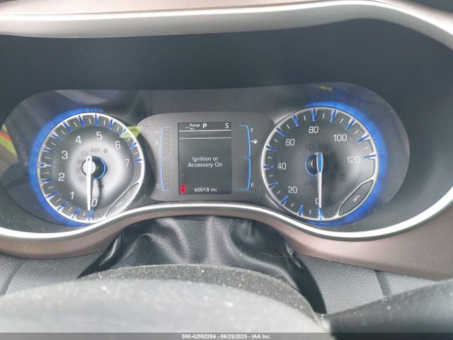 Chrysler Voyager Lx Image 10