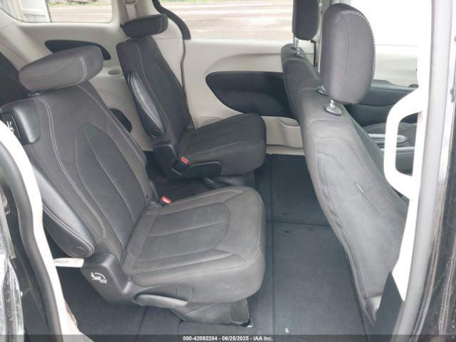 Chrysler Voyager Lx Image 9