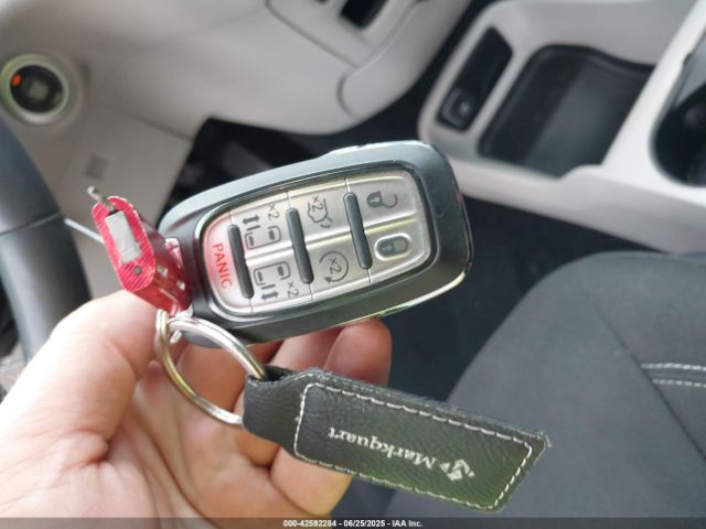 Chrysler Voyager Lx Image 7