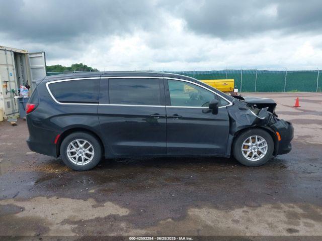 Chrysler Voyager Lx Image 5