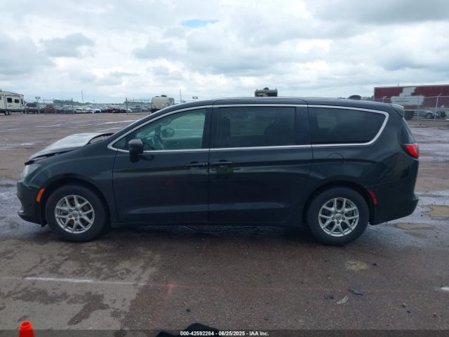 Chrysler Voyager Lx Image 2