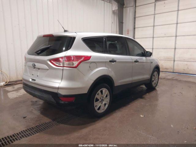 Ford Escape S Image 9