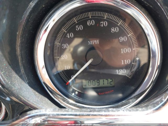 Harley-Davidson Flhtcui Image 16