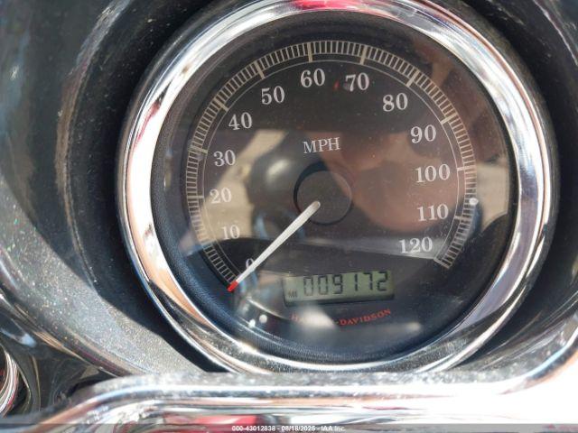 Harley-Davidson Flhtcui Image 16