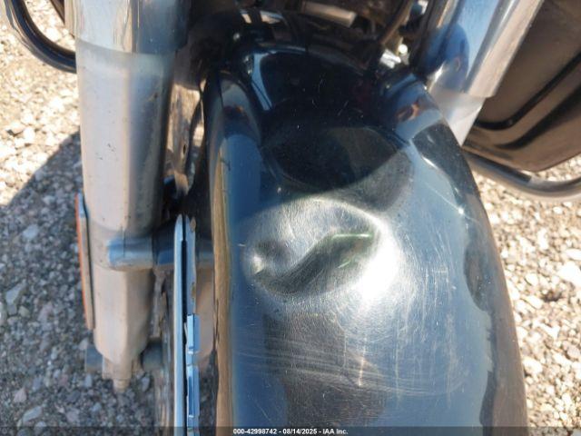 Harley-Davidson Flhr Image 12