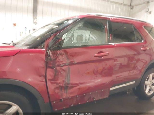 Ford Explorer Xlt Image 10