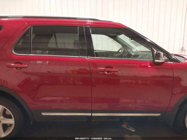 Ford Explorer Xlt Image 16