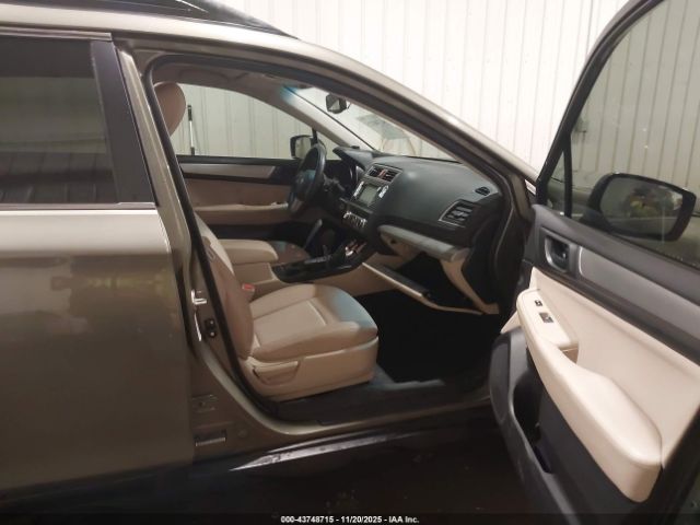 Subaru Outback 2.5i Image 3