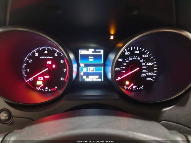 Subaru Outback 2.5i Image 9